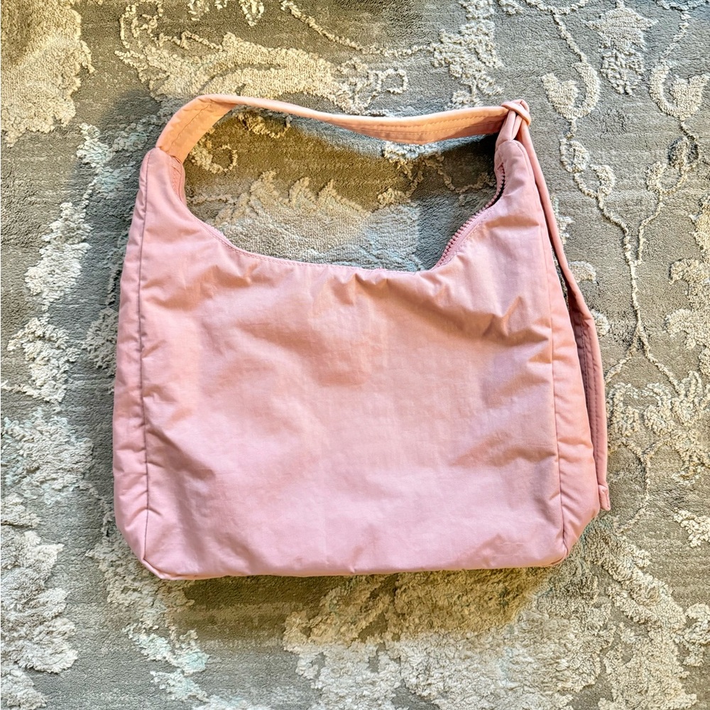 BAGGU Nylon Shoulder Bag Rose Tan - UO Exclusive - Picture 3 of 9